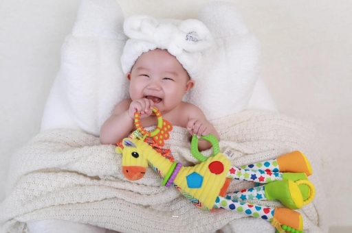 赤壁宝宝为什么会吐奶 赤壁宝宝为什么会吐奶